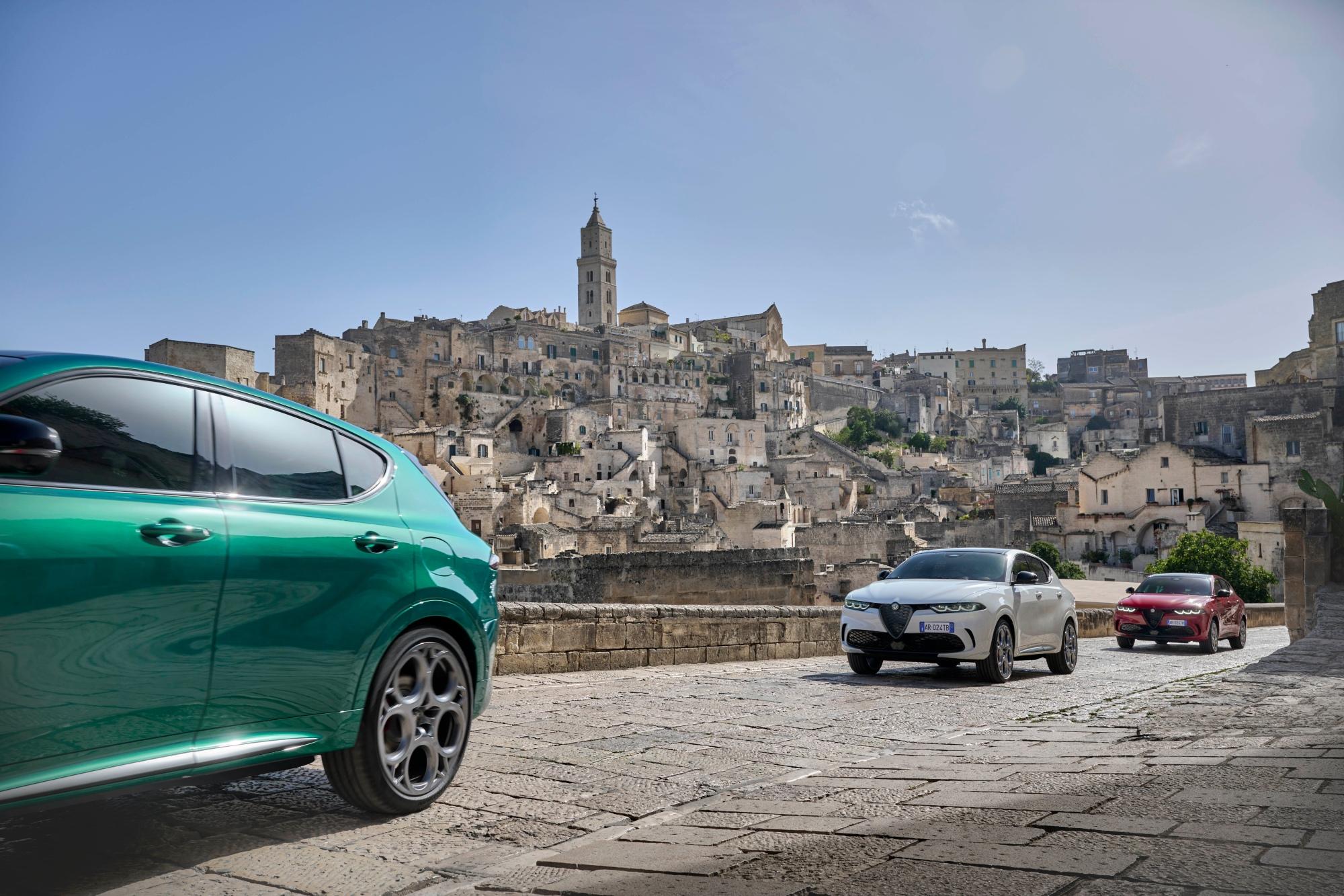 Alfa Romeo: Nέες ειδικές εκδόσεις «Tributo Italiano» για Tonale, Giulia και Stelvio